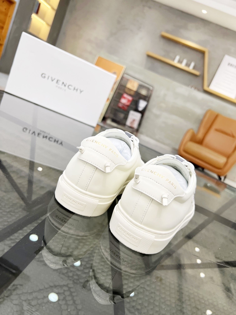 Givenchy Sneakers